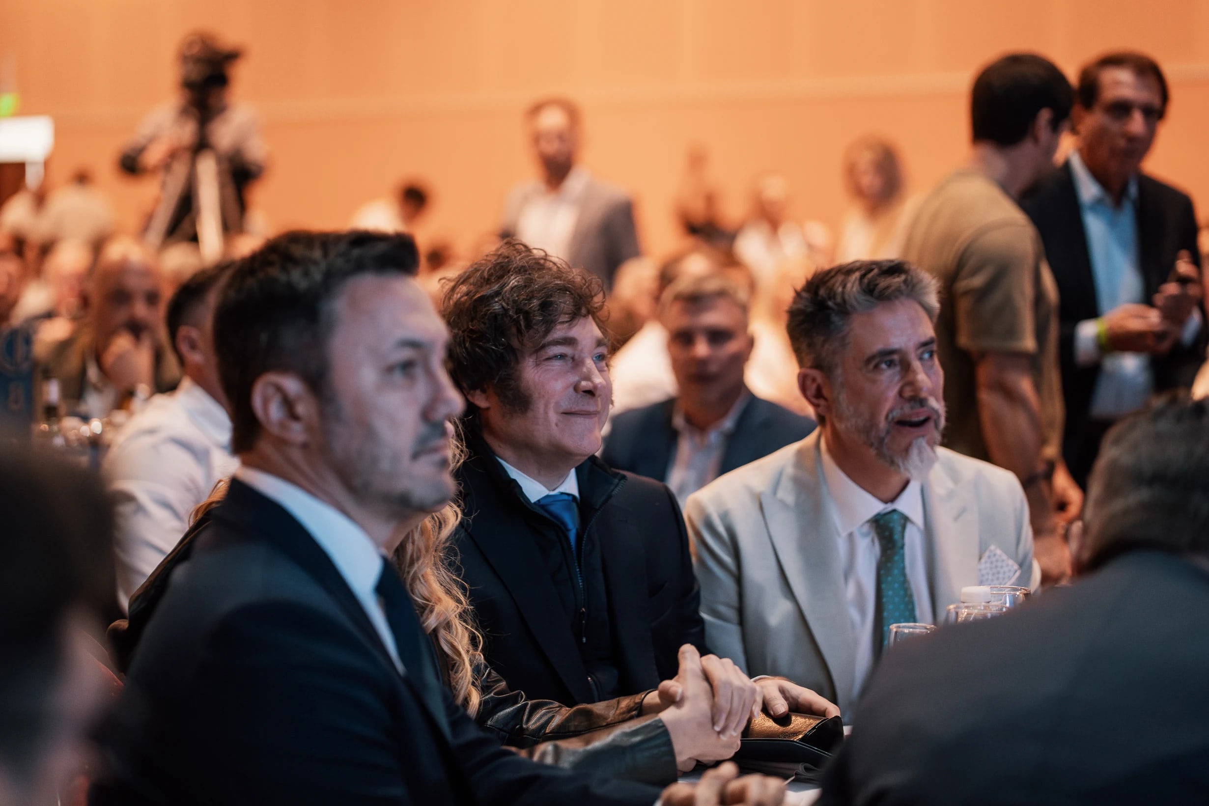 Javier Milei junto a invitados del Almuerzo de las Fuerzas Vivas 2025