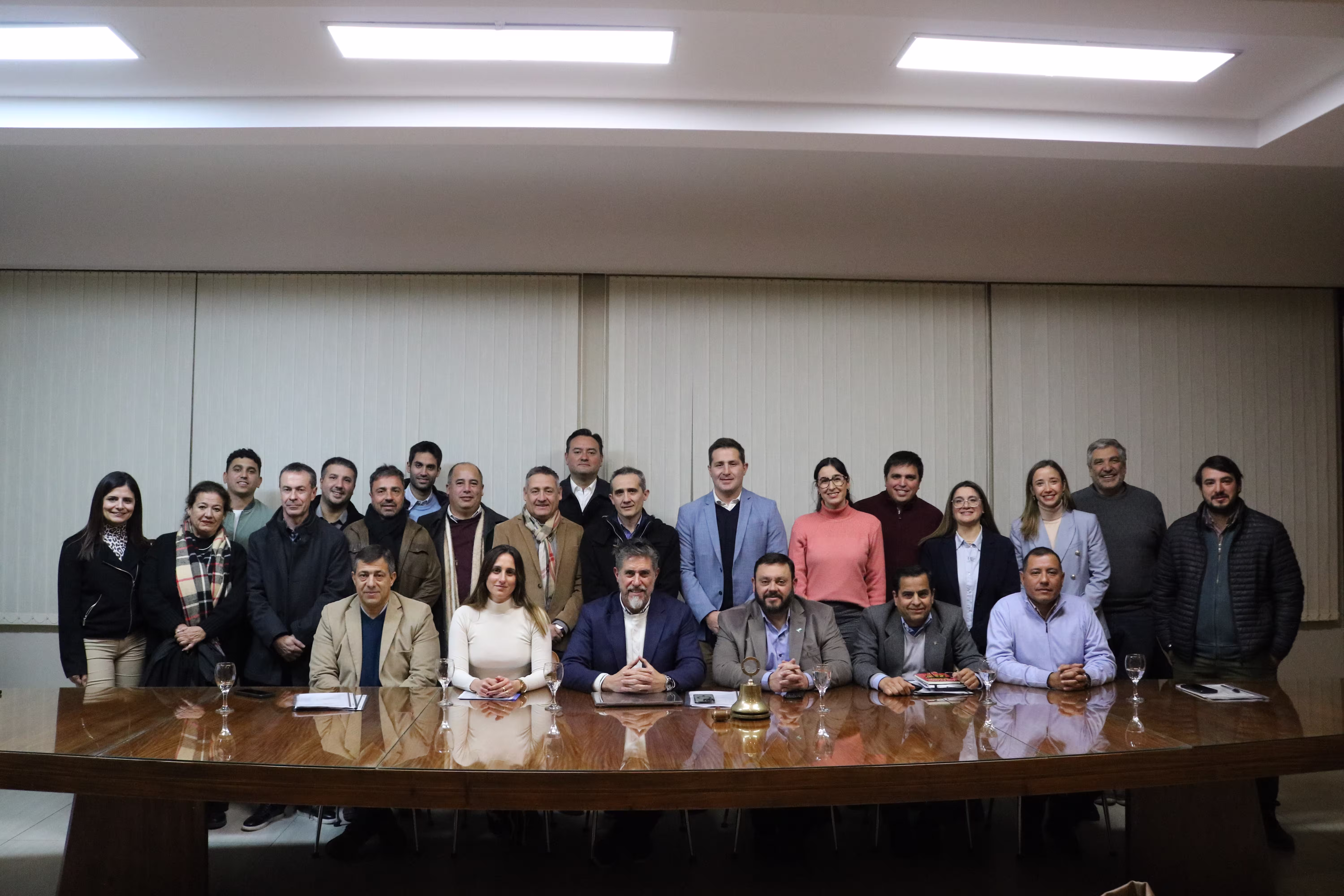 Imagen de asamblea histórica de la Cámara de Comercio