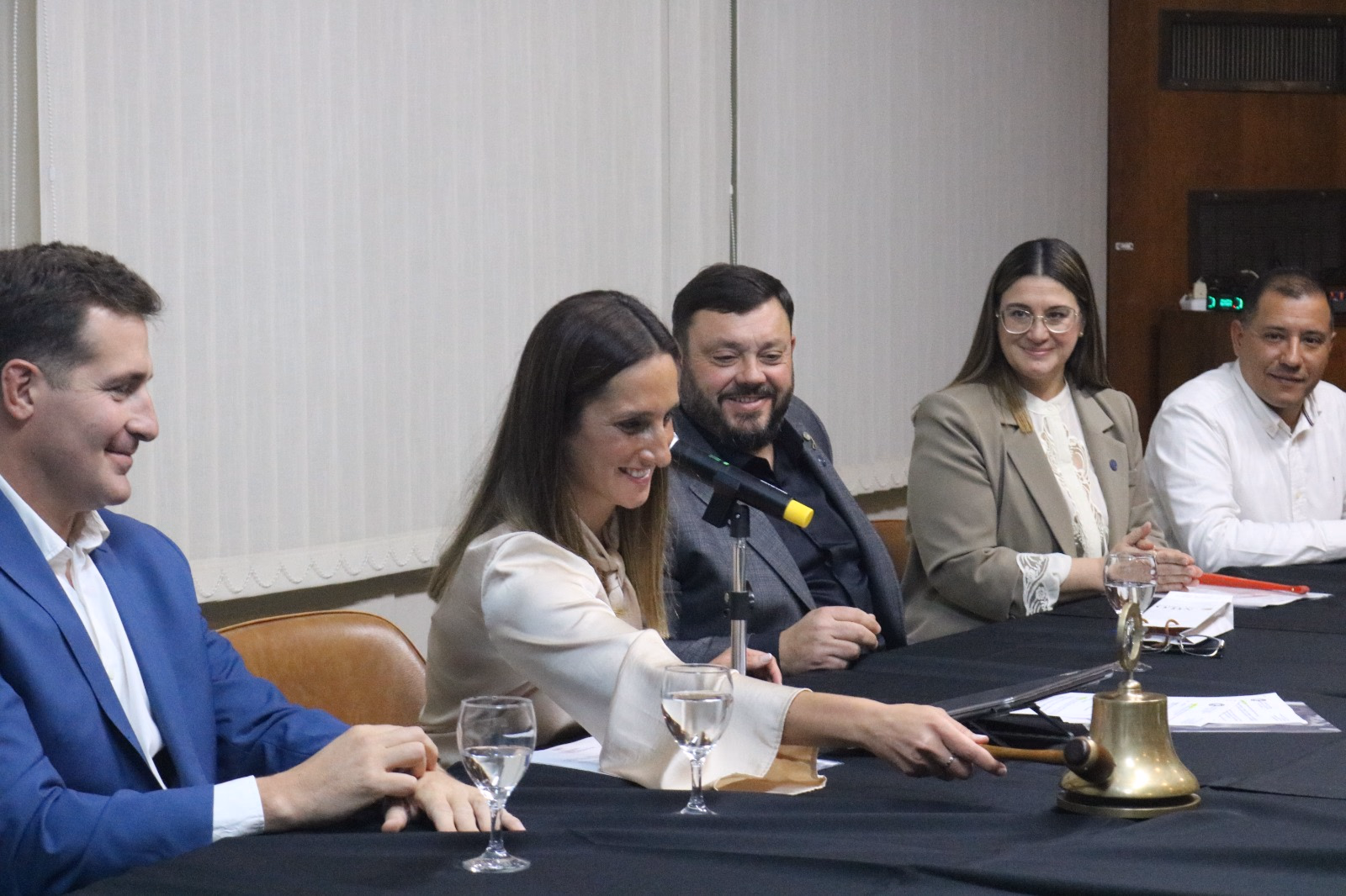 Autoridades y referentes durante una actividad de la Cámara de Comercio de San Rafael