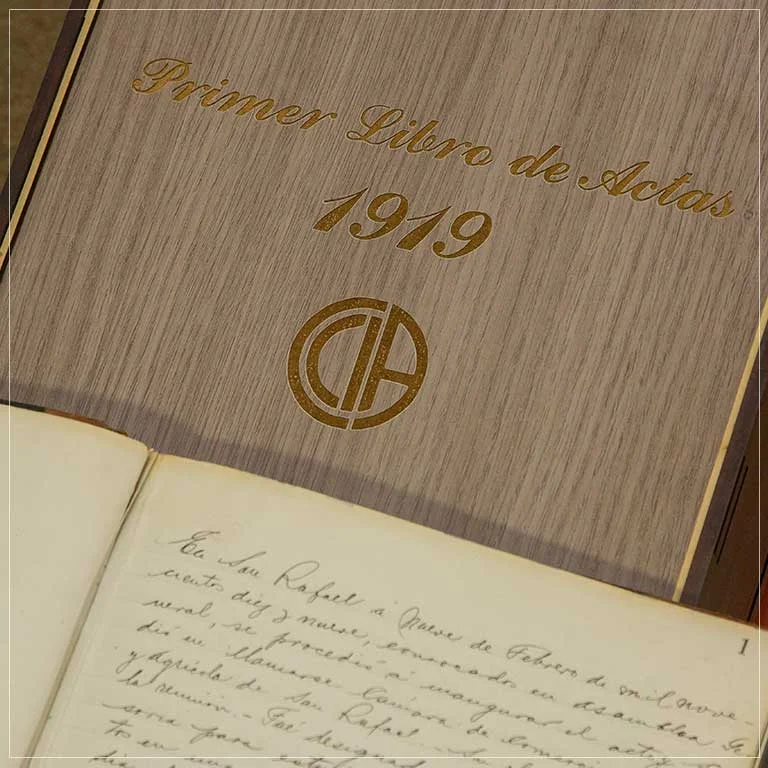 Imagen histórica de la fundación de la Cámara de Comercio de San Rafael