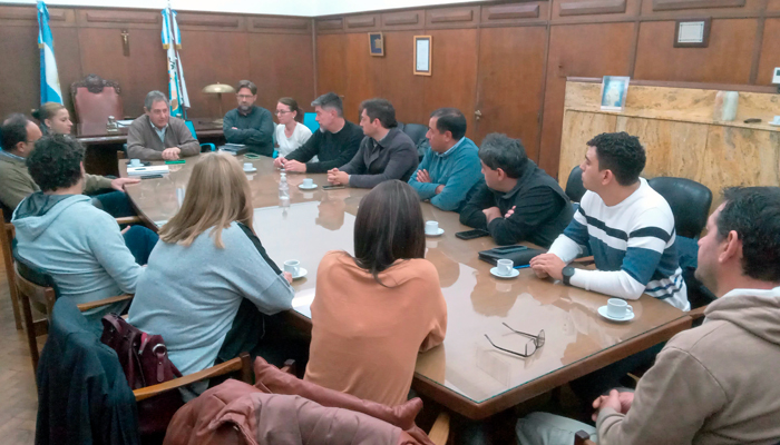 Comercio informal: reunión en la Municipalidad con el intendente Omar Félix